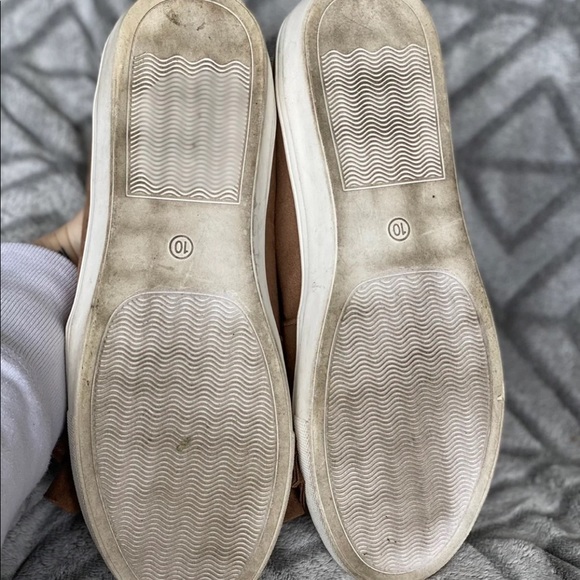 Slip ons - Picture 3 of 3